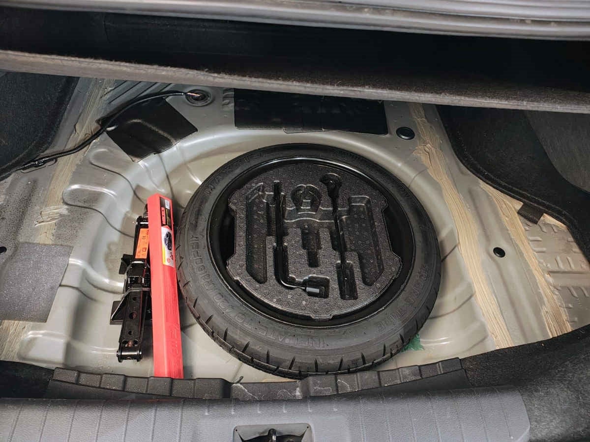 2024 Nissan Sentra 4p Sense L4/2.0 Man