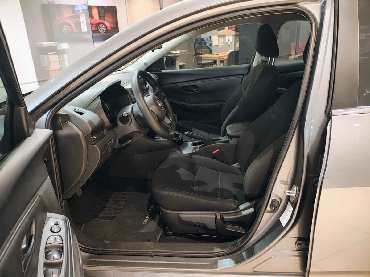 2024 Nissan Sentra 4p Sense L4/2.0 Man