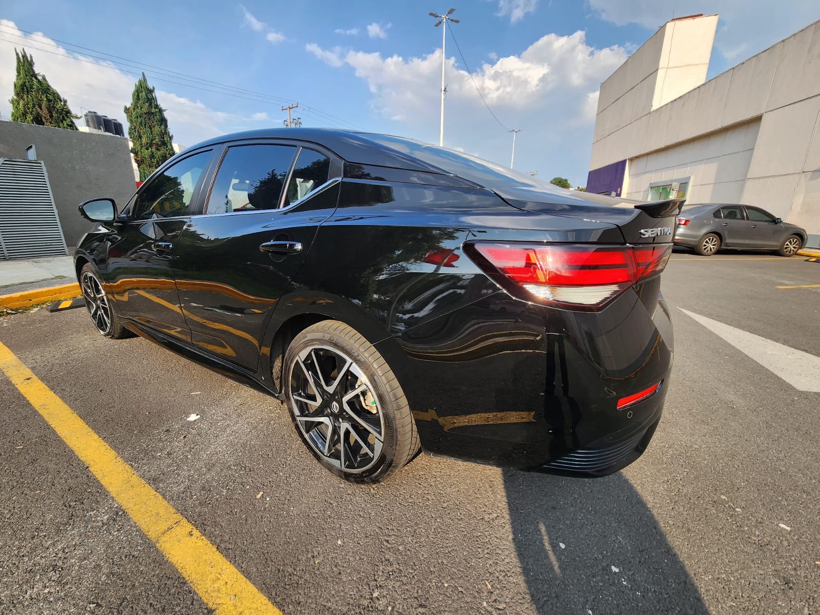 2024 Nissan SENTRA 4P SR L42.0 AUT