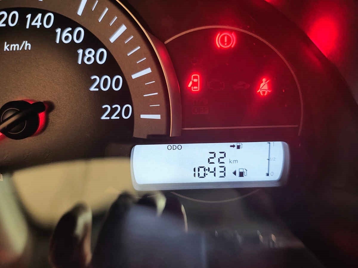 2024 Nissan March 5p Sense L4/1.6 Man