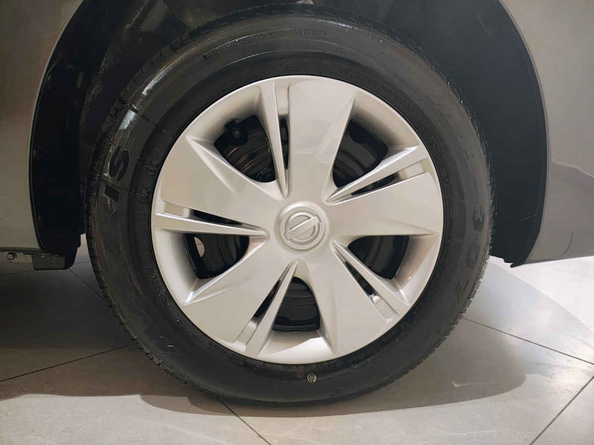 2024 Nissan March 5p Sense L4/1.6 Man