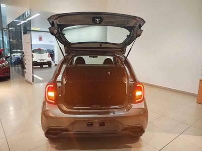 2024 Nissan March 5p Sense L4/1.6 Man