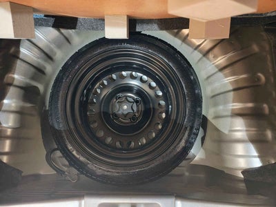 2024 Nissan March 5p Sense L4/1.6 Man