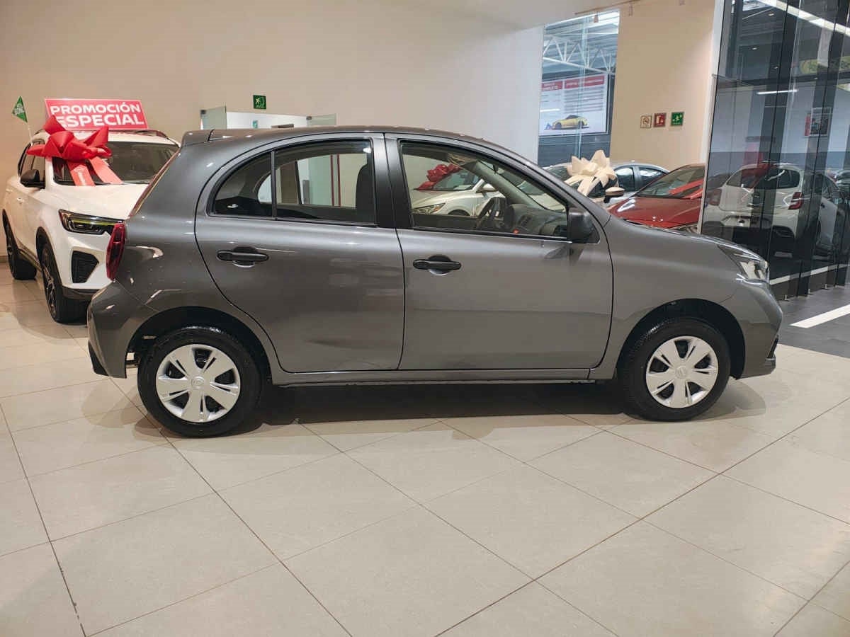 2024 Nissan March 5p Sense L4/1.6 Man