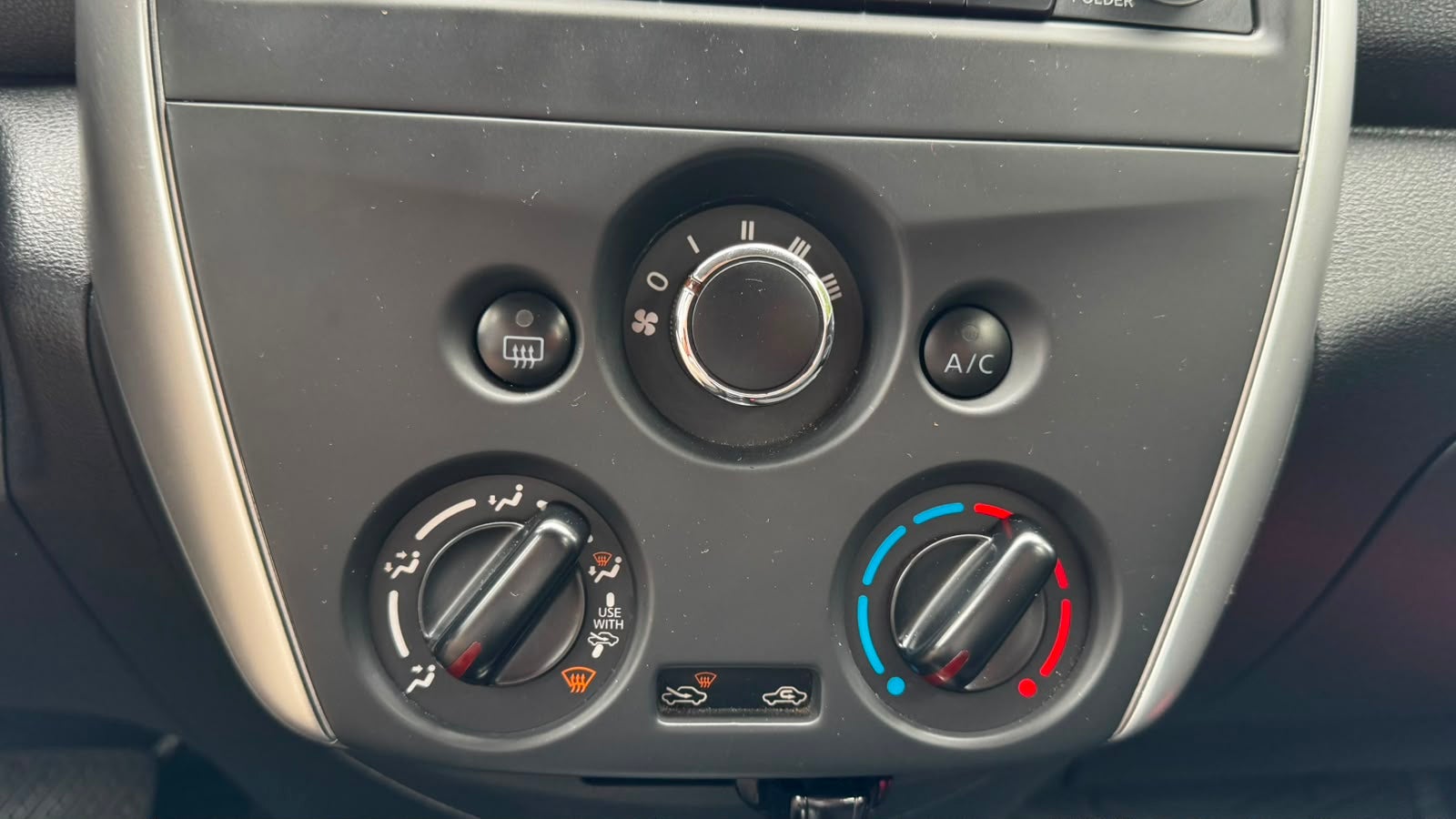 2019 Nissan VERSA 4 PTS ADVANCE TA AAC VE F NIEBLA RA-16