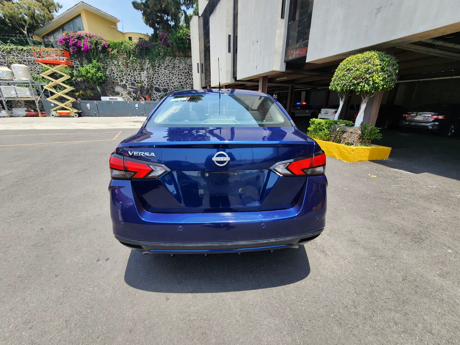 2023 Nissan VERSA 4P ADVANCE L41.6 MAN