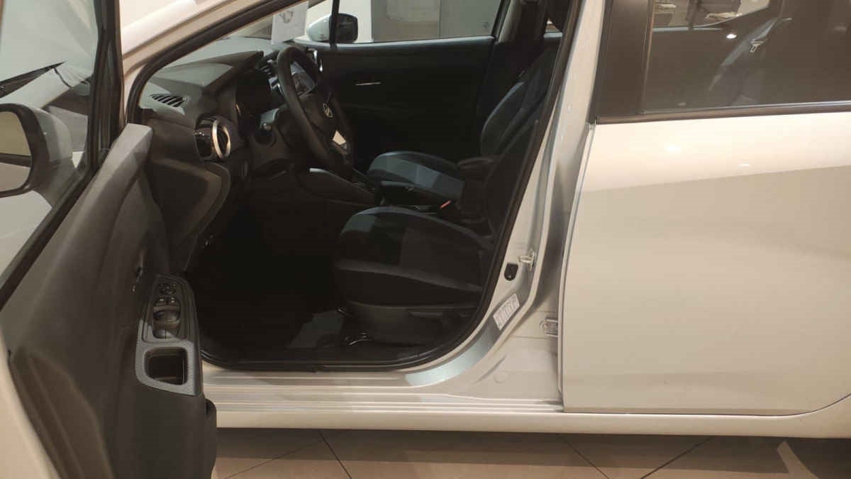 2024 Nissan Versa 4p Advance L4/1.6 Aut