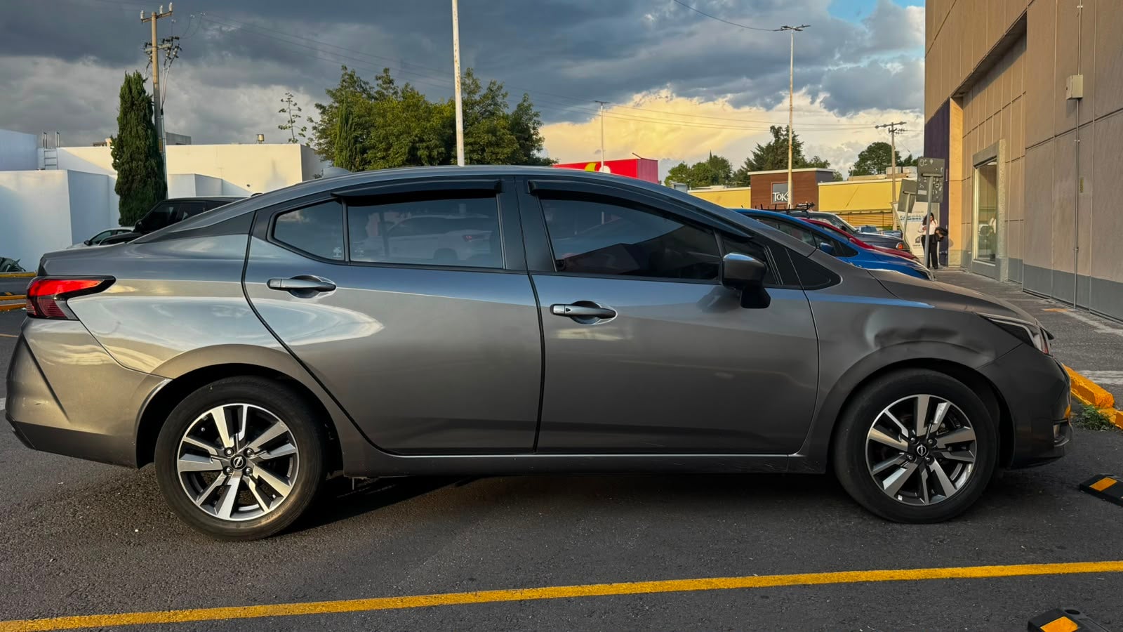2024 Nissan VERSA 4P ADVANCE L41.6 MAN