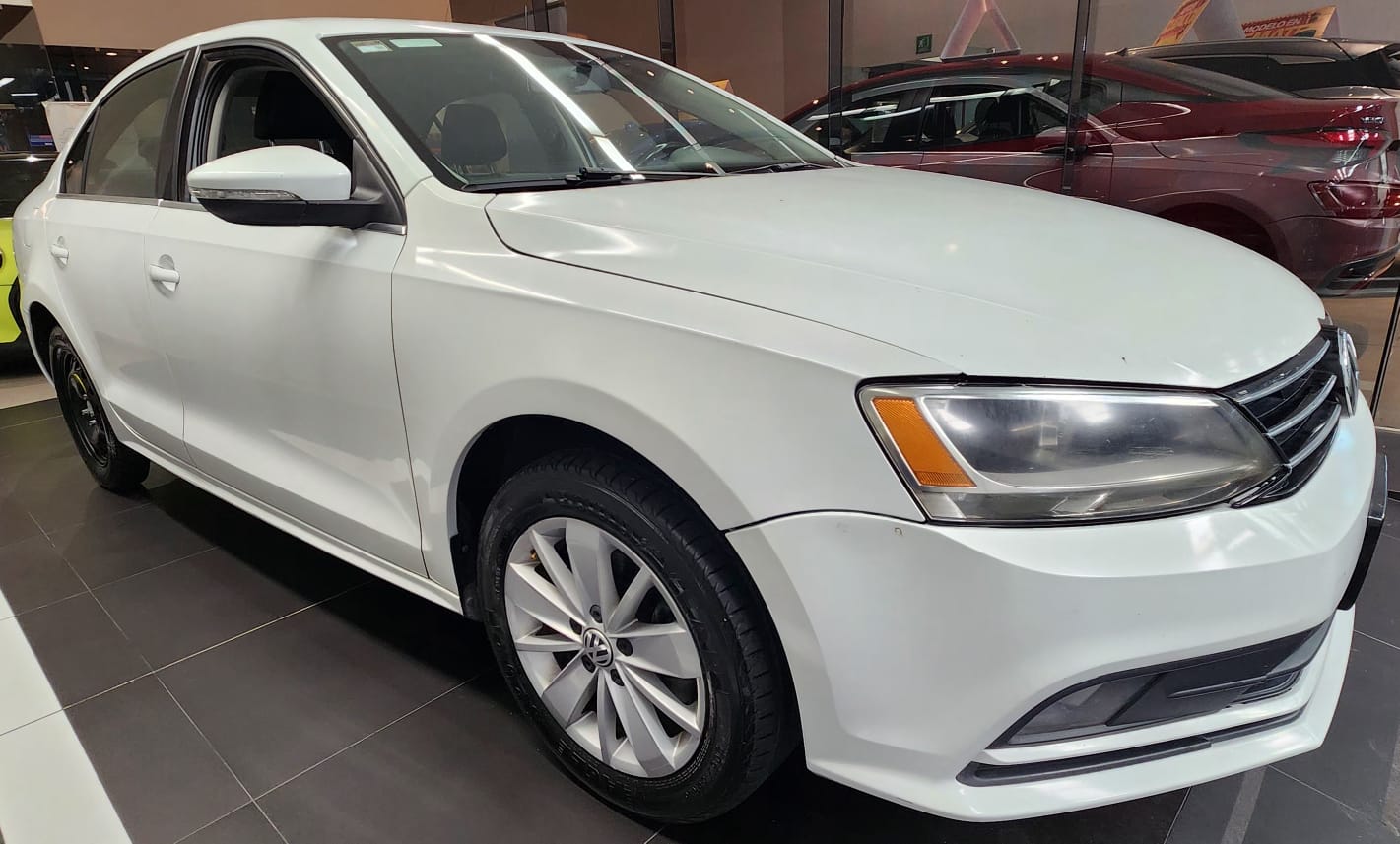 2016 Volkswagen JETTA 4 PTS TDI DSG BL PIEL QC F NIEBLA RA-16