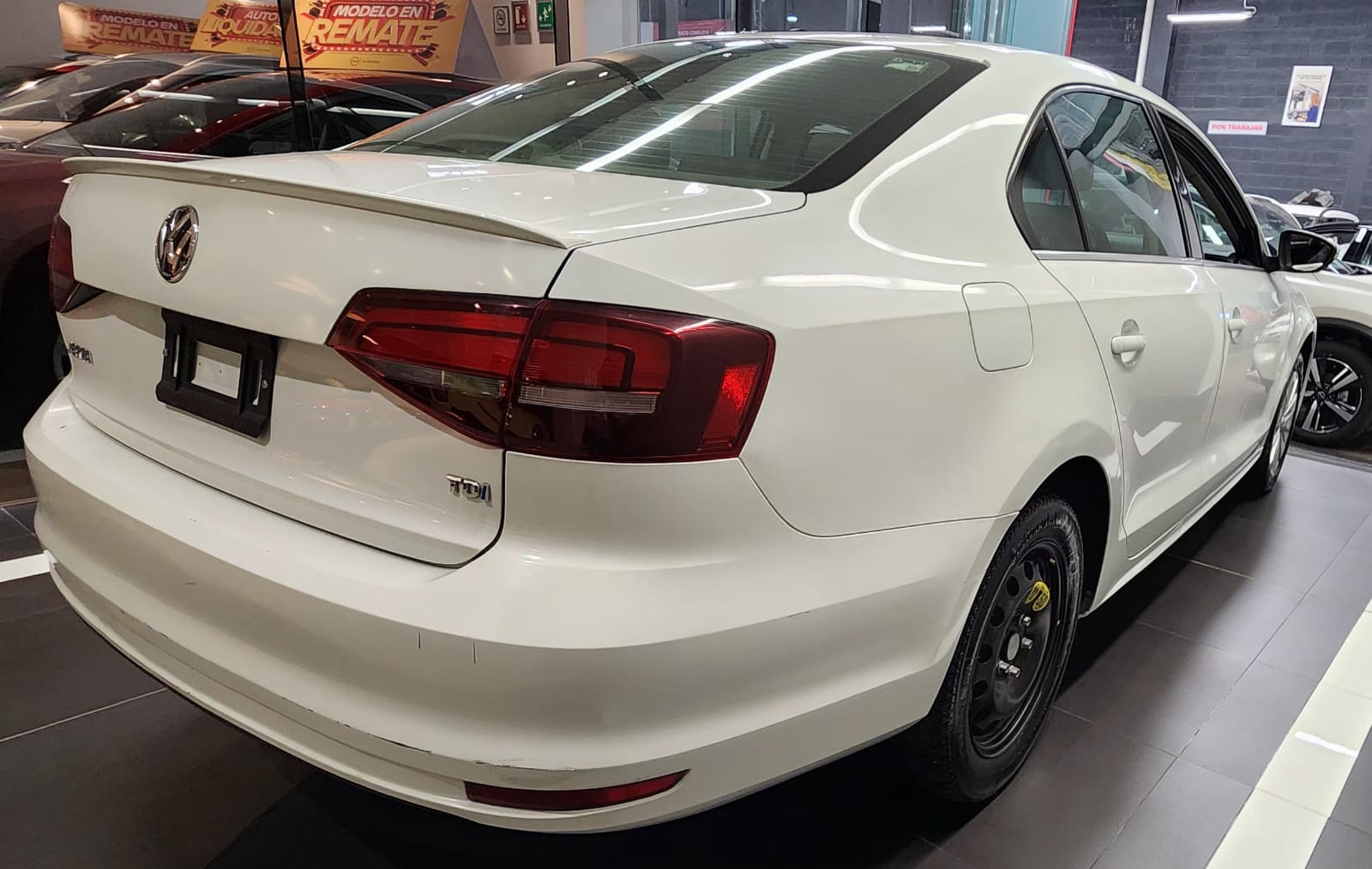 2016 Volkswagen JETTA 4 PTS TDI DSG BL PIEL QC F NIEBLA RA-16
