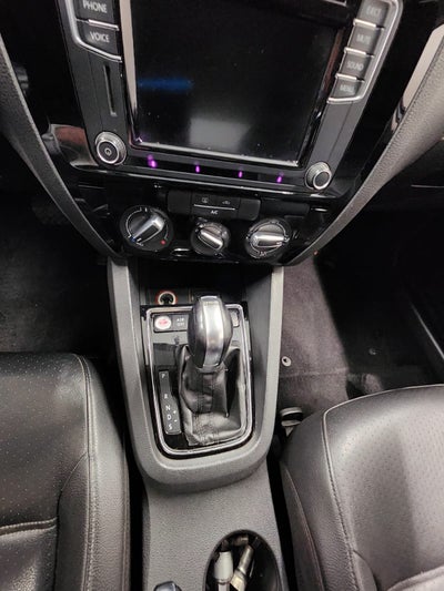 2016 Volkswagen JETTA 4 PTS TDI DSG BL PIEL QC F NIEBLA RA-16