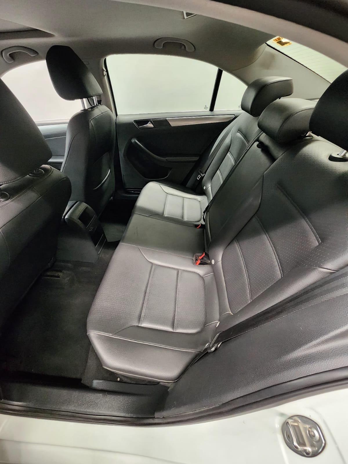 2016 Volkswagen JETTA 4 PTS TDI DSG BL PIEL QC F NIEBLA RA-16