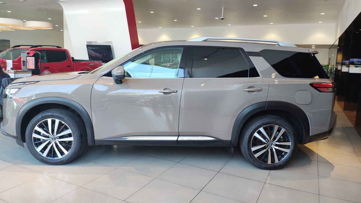 2024 Nissan Pathfinder 5p Platinum V6/3.5 Aut