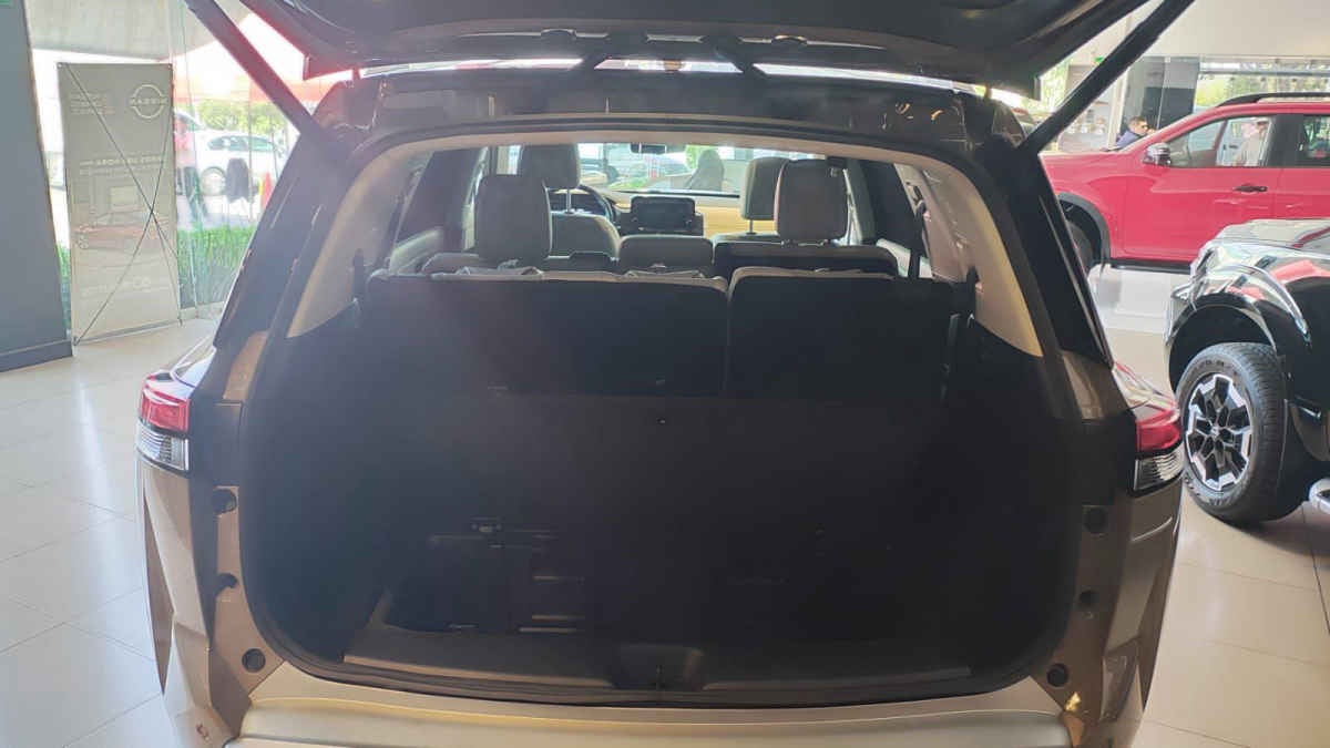 2024 Nissan Pathfinder 5p Platinum V6/3.5 Aut