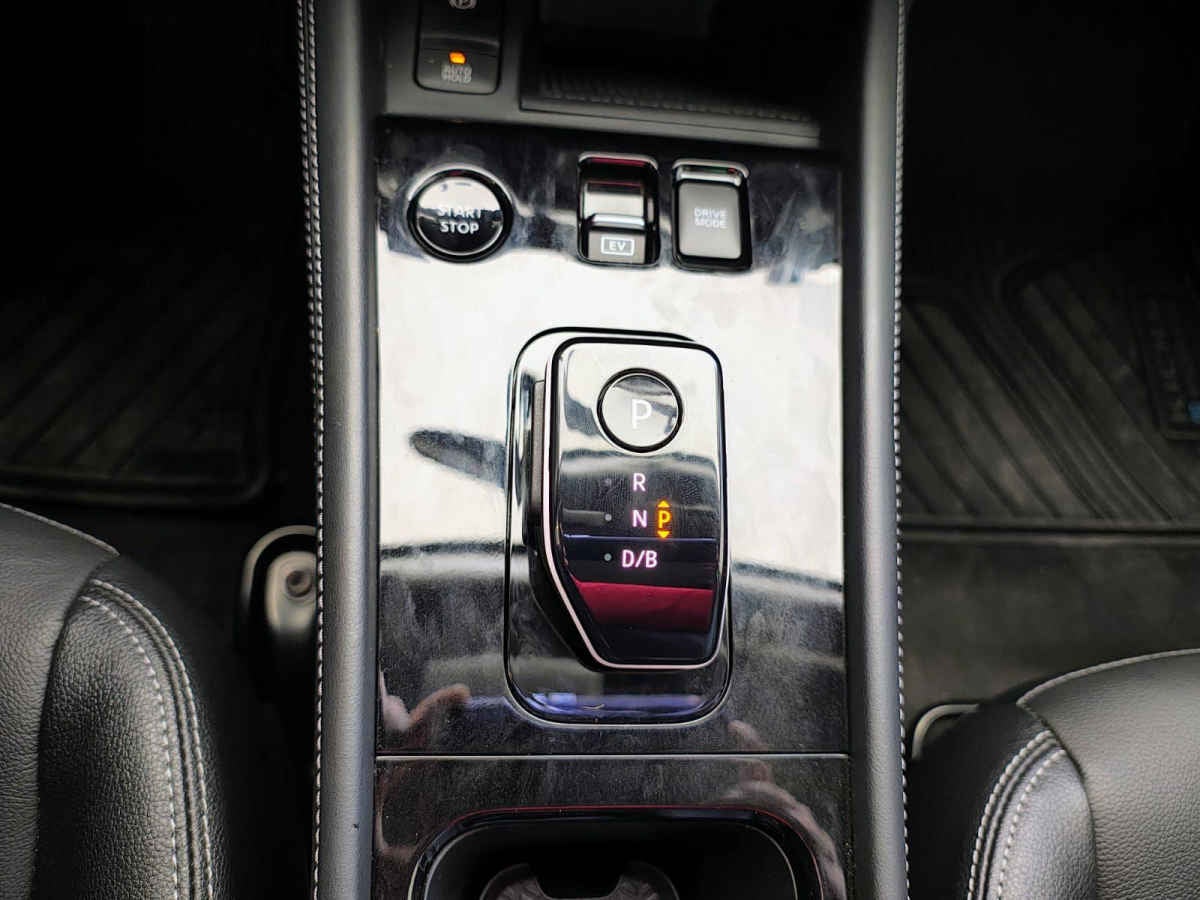 2024 Nissan Kicks 5p Platinum e-Power HEV L3/1.2 Aut