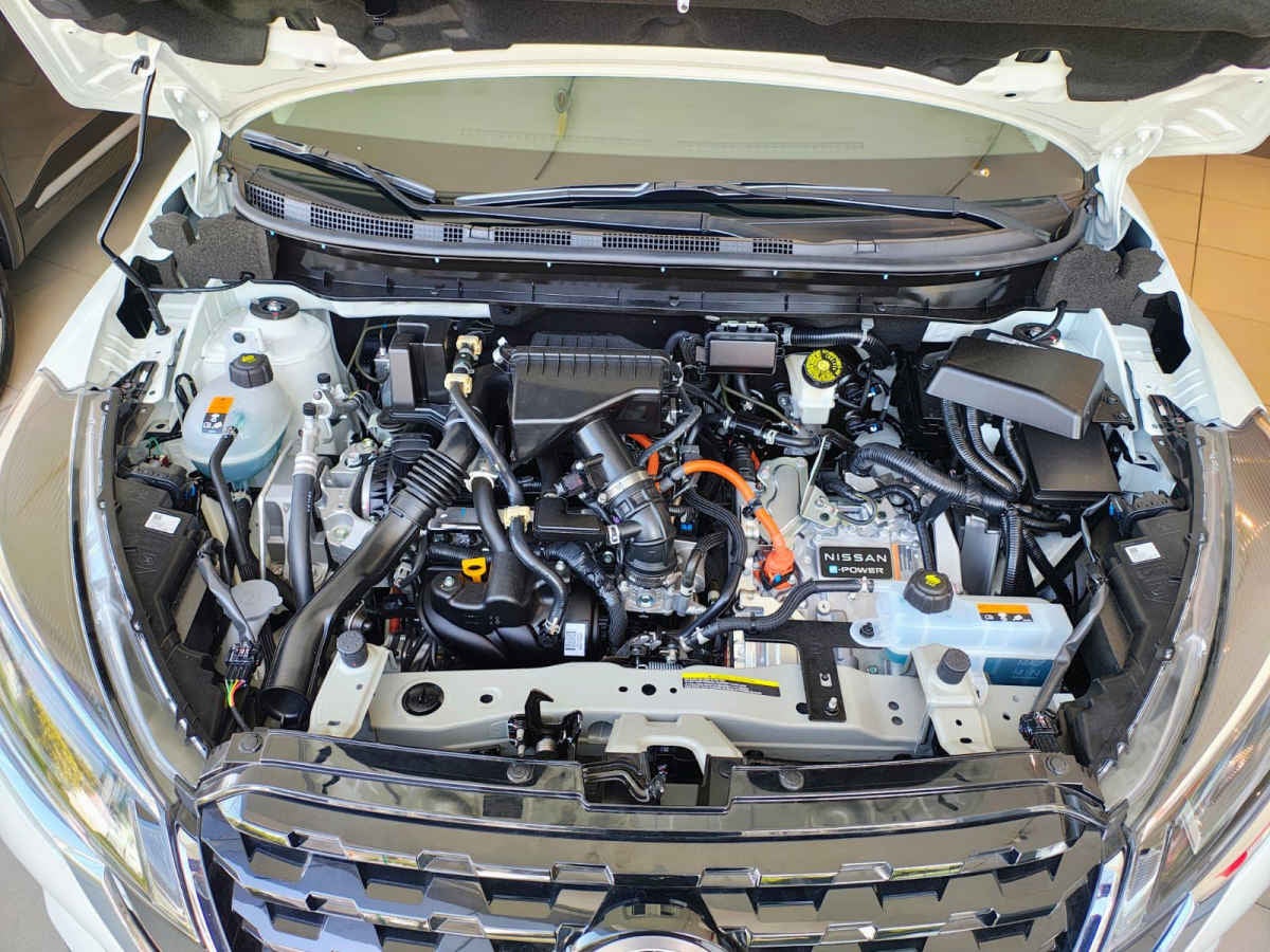 2024 Nissan Kicks 5p Platinum e-Power HEV L3/1.2 Aut